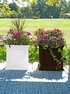 Fairfield Self-Watering Square Planter, 20” X 20” -Plants And Accessories Shop 39618 3022 001E tif